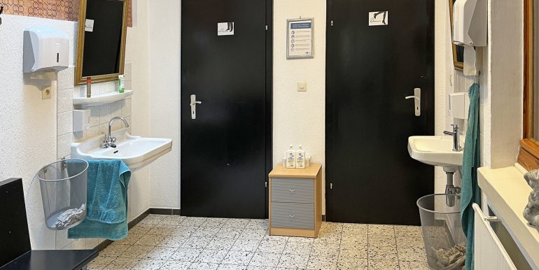 Gäste-WC EG linke Haushälfte