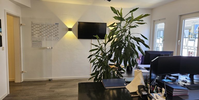 Büro 1