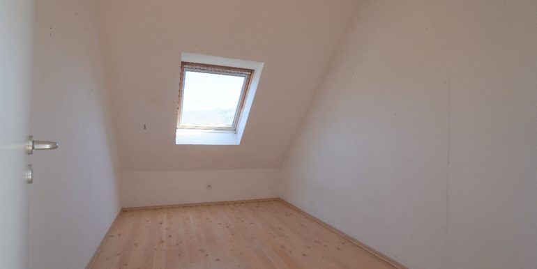 Zweites Schlafzimmer im DG