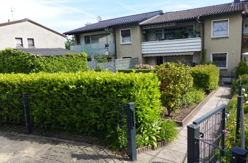 Gepflegtes Zweifamilienhaus