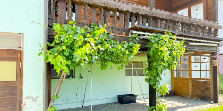Balkon und überdachte Terrasse