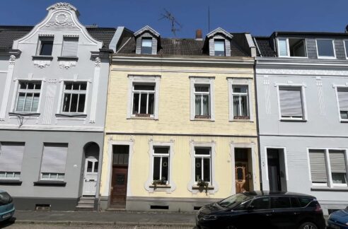 Großes EFH mit Altbau-Charme