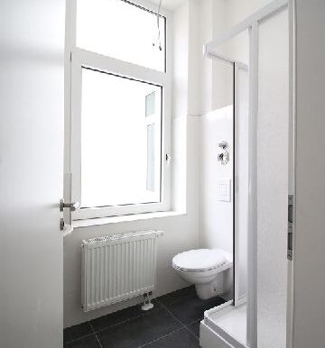 Tageslichtbad mit Dusche