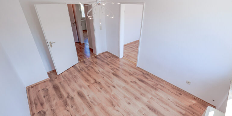 Zimmer 2 OG