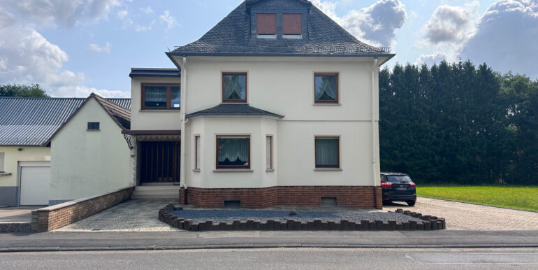 Straßenansicht