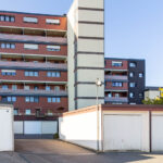 Die Garagenzufahrt: Komfortabler Platz für Ihr Fahrzeug, direkt vor der Tür.