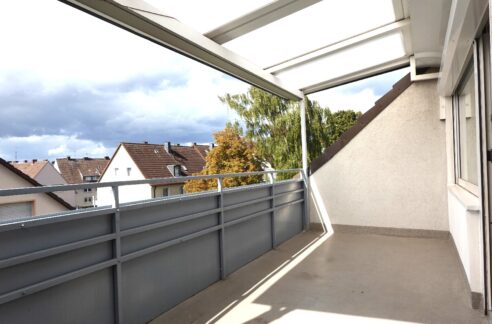 Überdachte Loggia m Schlafzimmer