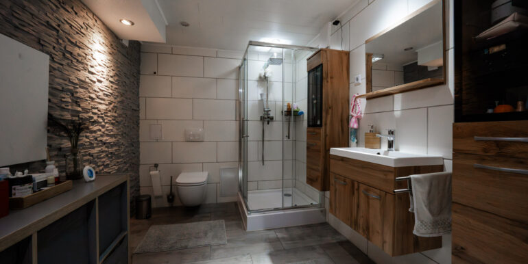 Badezimmer KG