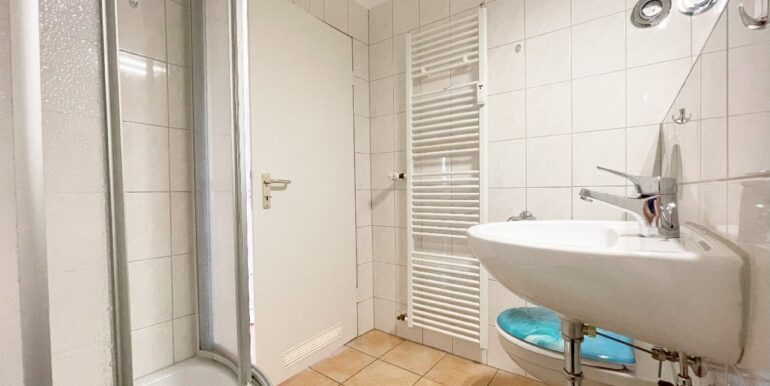 modernisiertes Duschbad