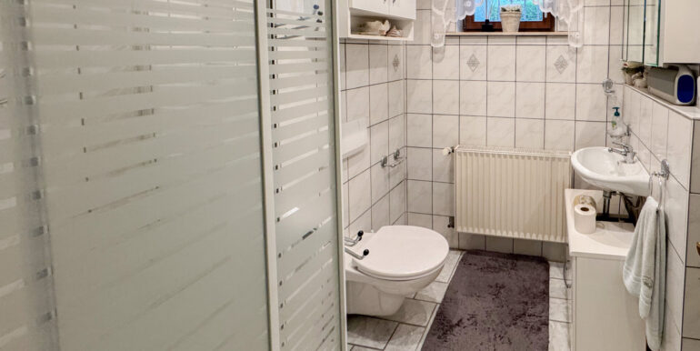 Tageslichtbad mit Dusche KG