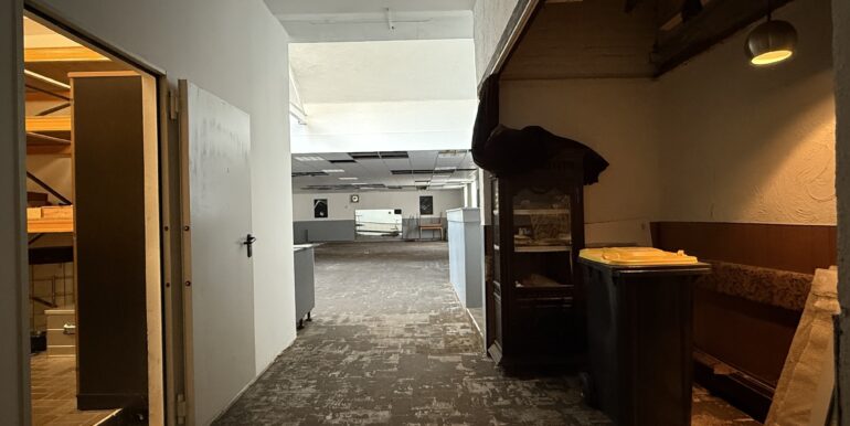 Eingangsbereich Halle