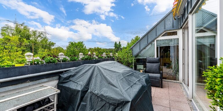 großzügiger Balkon