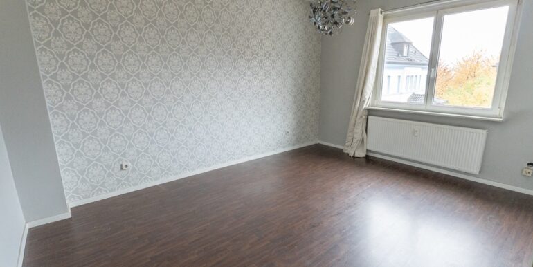 Wohn-/ oder Schlafzimmer im OG