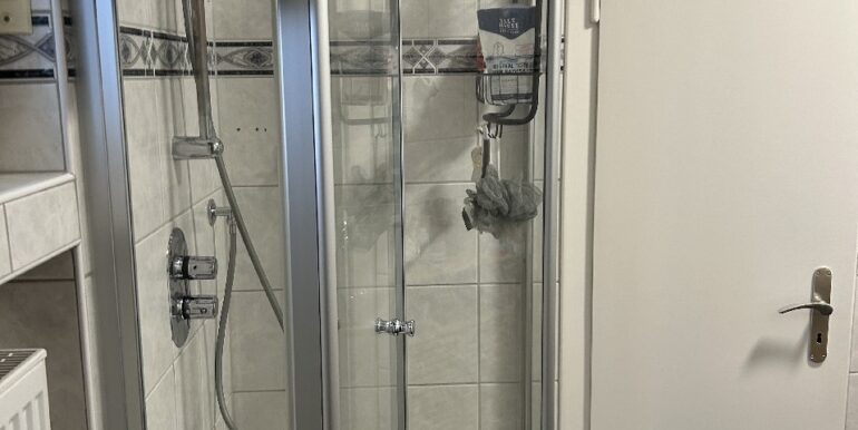 Dusche 1. OG