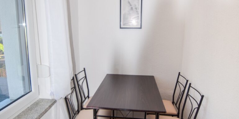 OG: Küche/Essbereich