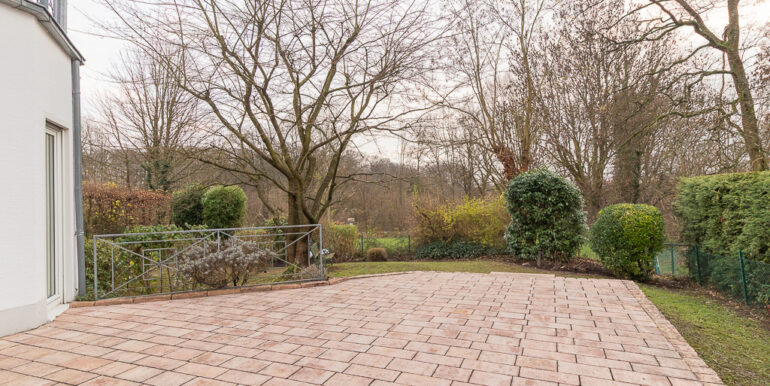 große Sonnenterrasse