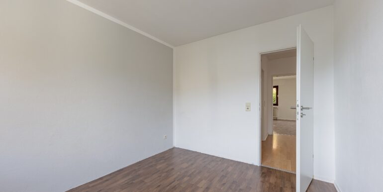 geräumiges Schlafzimmer im EG