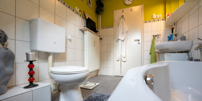 Badezimmer OG vorne
