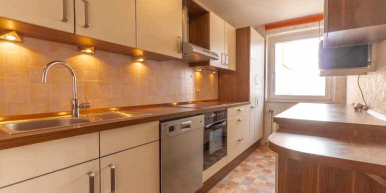 Die vorhandene Einbauküche