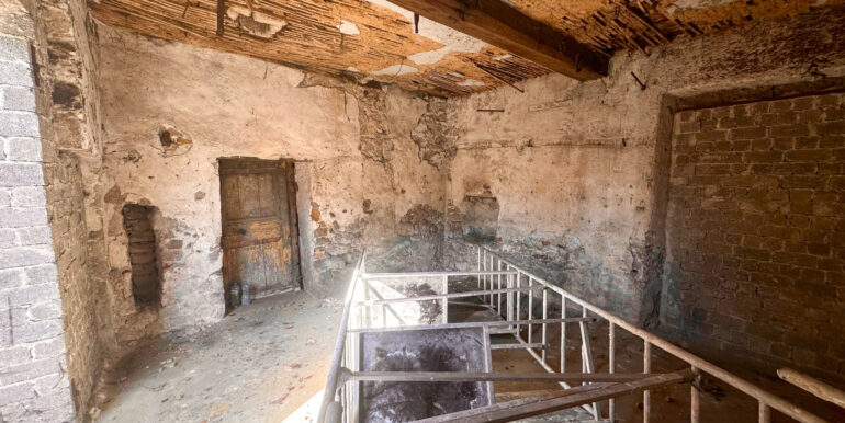 Scheune Nebengebäude vor dem Haus