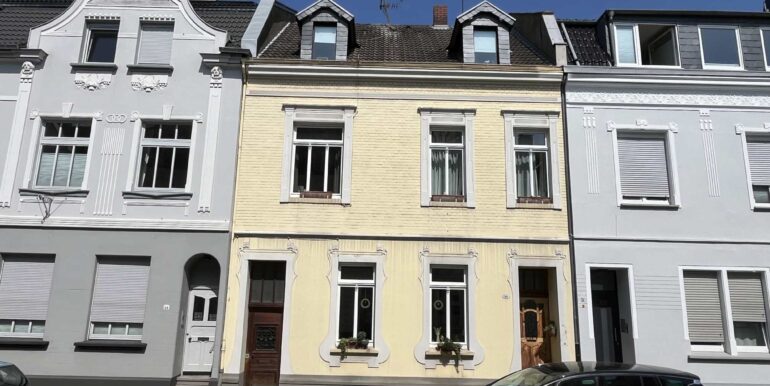 Großes EFH mit Altbau-Charme