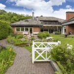 Ca. 480 m² Nutzfläche zzgl. 300 m² Keller