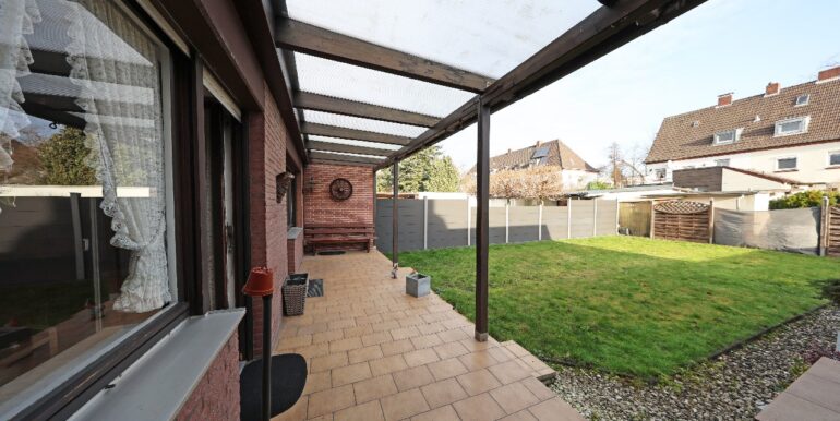 überdachte Terrasse