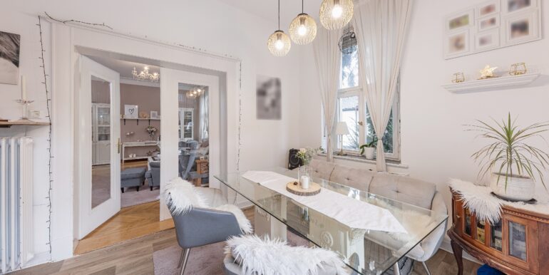 EG: Essbereich mit Gartenzugang