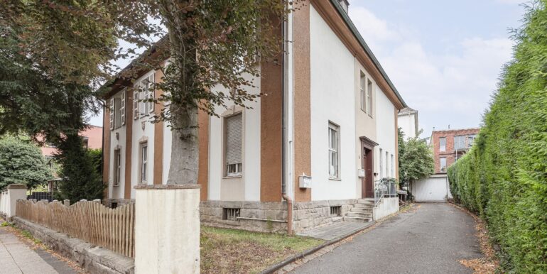 denkmalgeschütztes Zweifamilienhaus