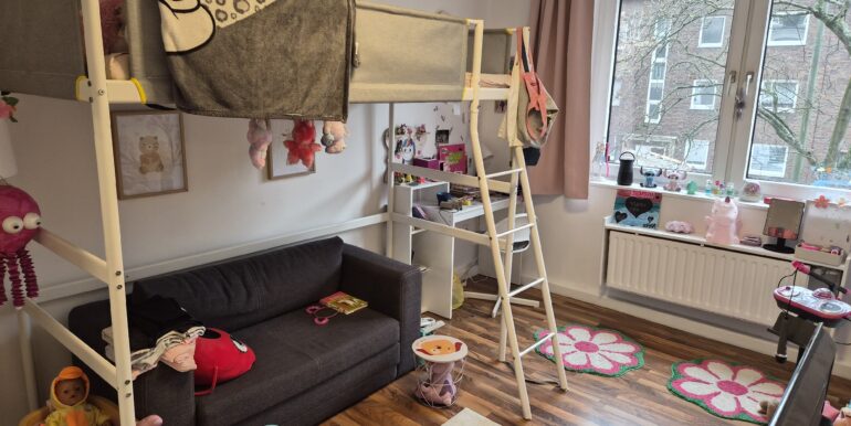 Kind / Arbeitszimmer