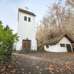 Kirchenliegenschaft mit Hoffläche