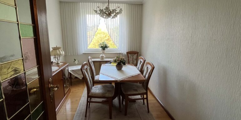 Kinder-/Arbeitszimmer (aktuell Esszi.)