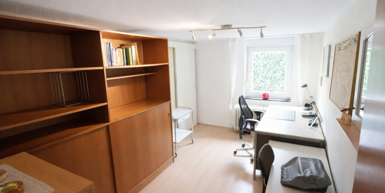Separates Arbeitszimmer