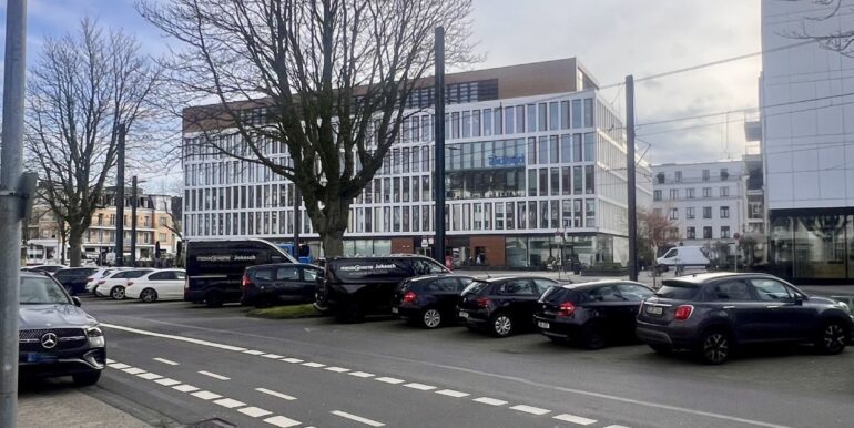 Blick von Garagenausfahrt