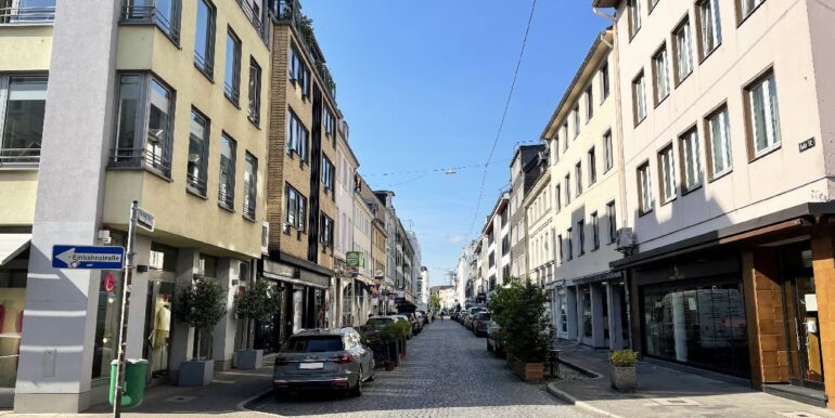 Blick zum Carlsplatz