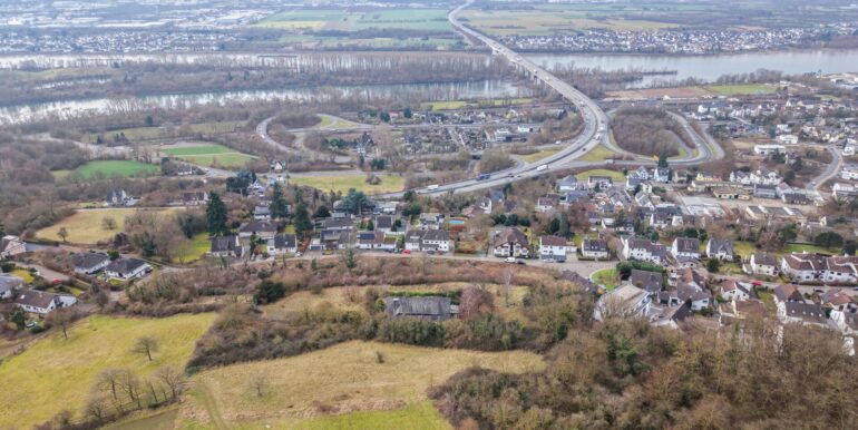 Hausansicht mit Ausblick