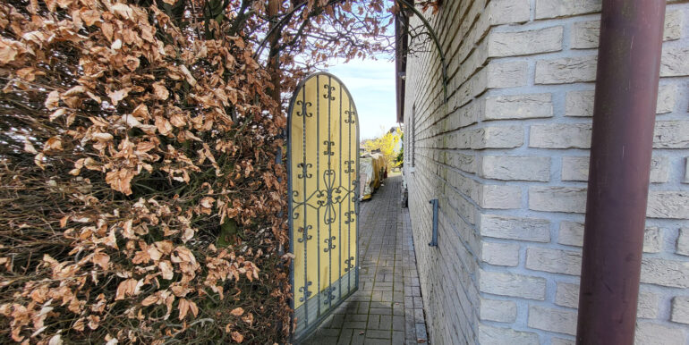 Seitlicher Zugang zum Garten