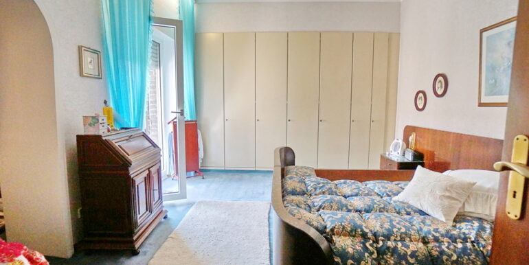 Schlafraum im OG ...