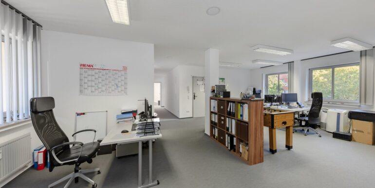 Büro und Empfang mit viel Tageslicht