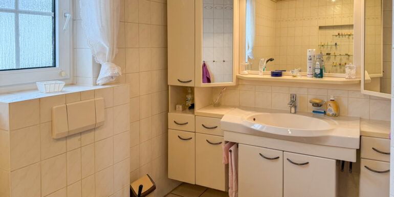 Haus 2 OG Dusch-/Wannenbad