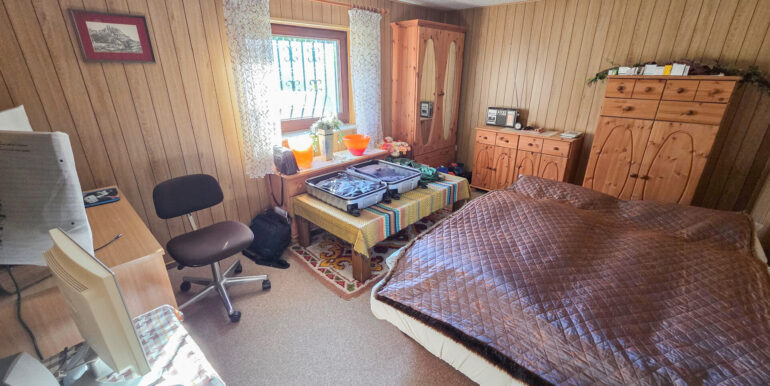 Zimmer 2 KG