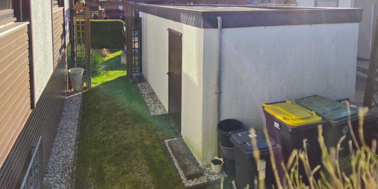Blick zur Garage