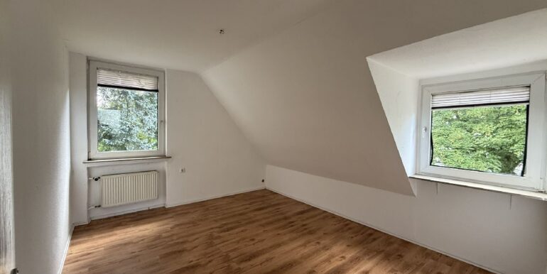 Kinder-/Schlafzimmer