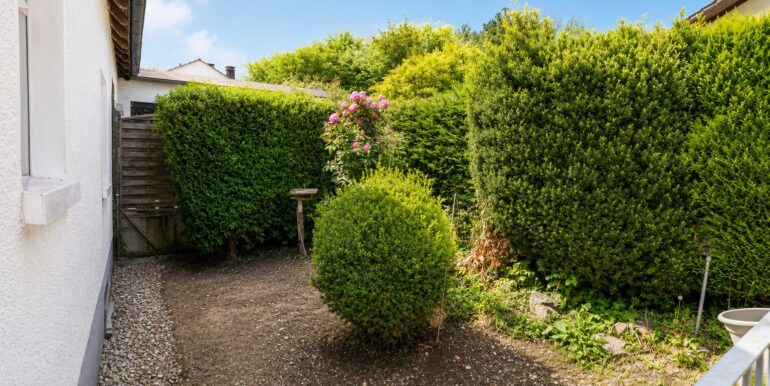 Gartenbereich hinter dem Haus