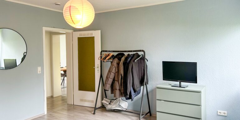 geräumiges Schlafzimmer