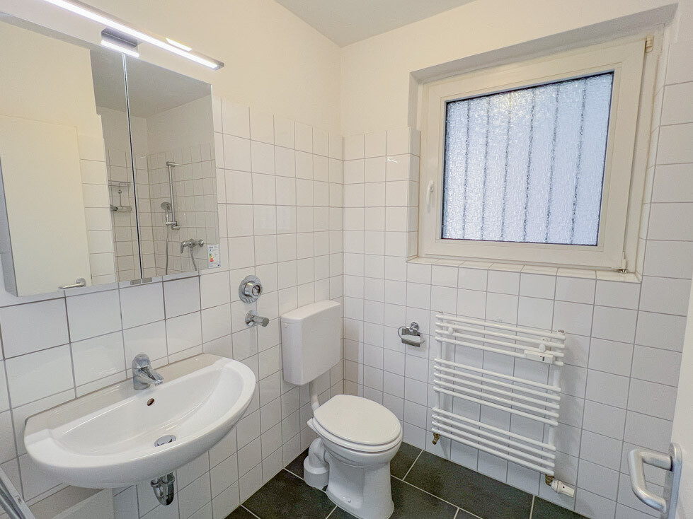 Schönes ca. 34 m² großes 1-Zimmer-Appartment mit großem Wohnraum und Tageslichtbad - Foto 3