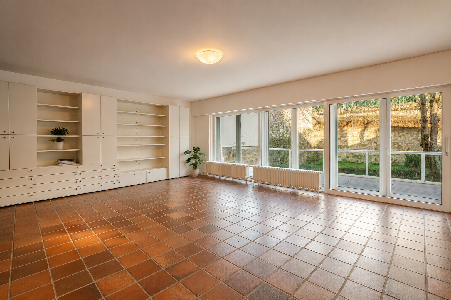 Direkt im Zentrum: 4-Zimmer-Wohnung mit großzügiger Terrasse und viel Wohnfläche - Photo 2