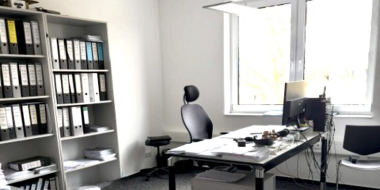 Büro 1