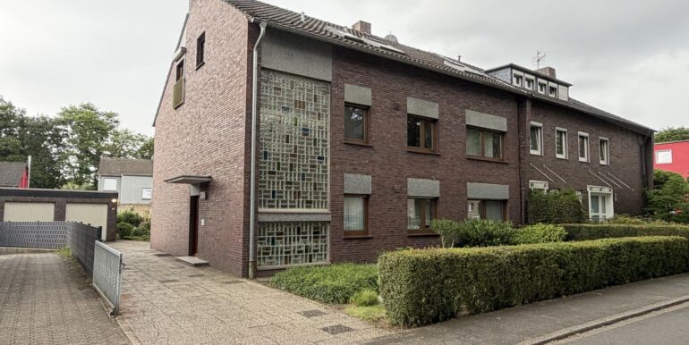 Zwei- bis Dreifamilienhaus in DU-Homberg