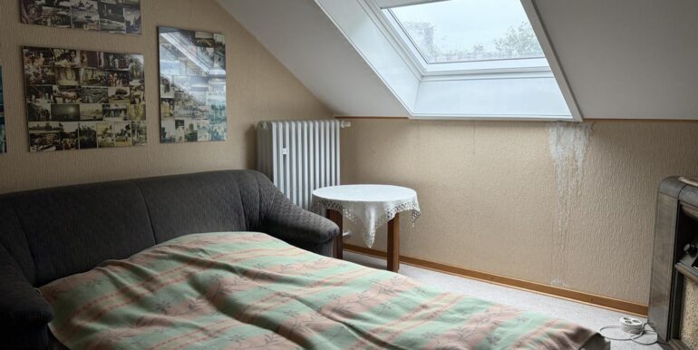 Schlafzimmer 2 DG